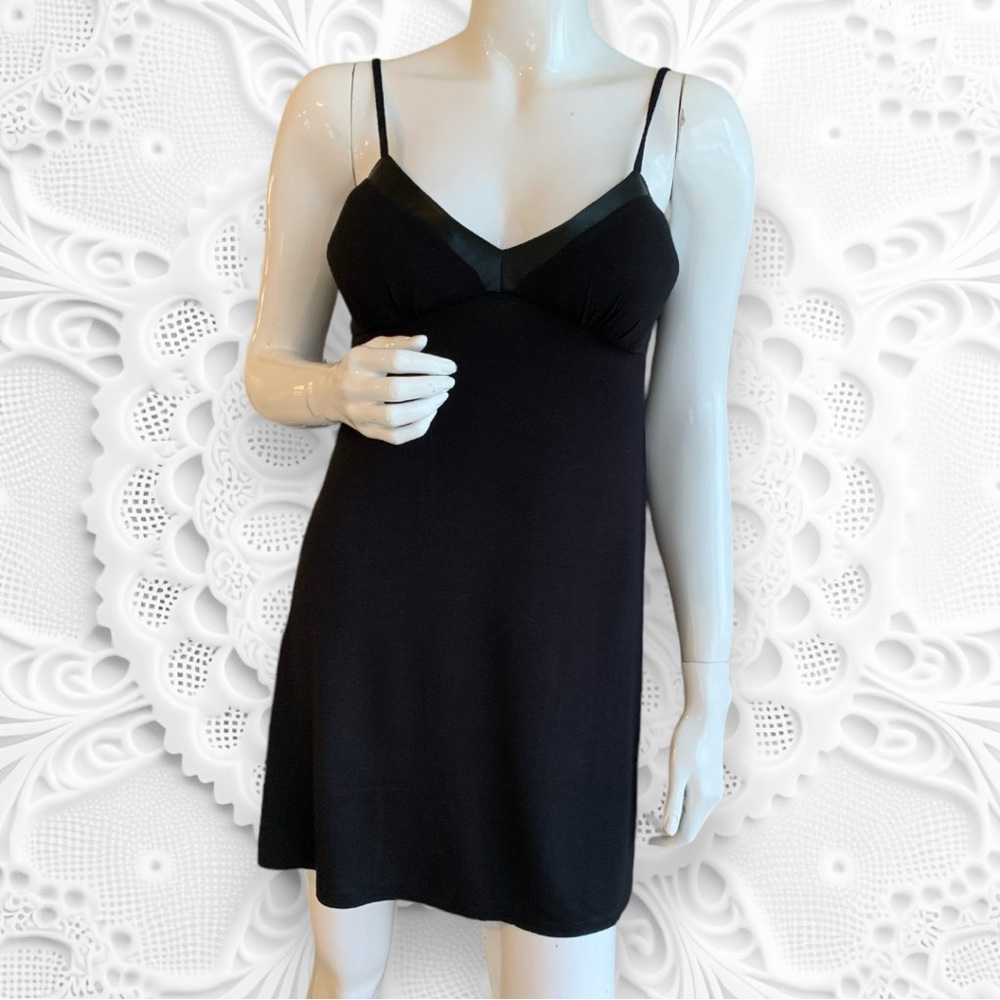 ALFANI INTIMATES SHORT SOFT BLACK SPAGHETTI STRAP NIGHTGOWN. WOMEN’S SIZE SMALL